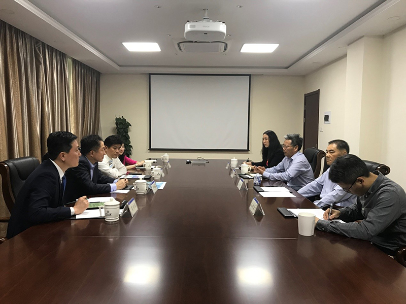 韩亚金融代表团来浙大洽谈合作事宜